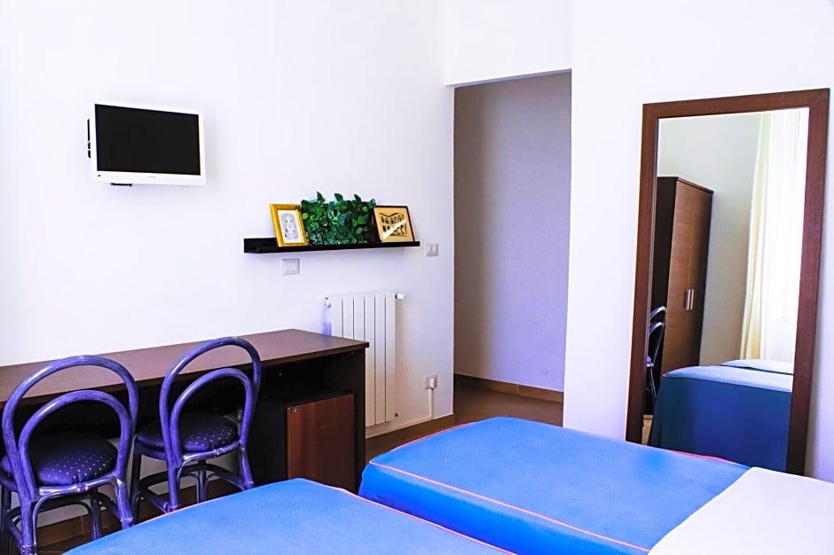 Фото Hotel Capri