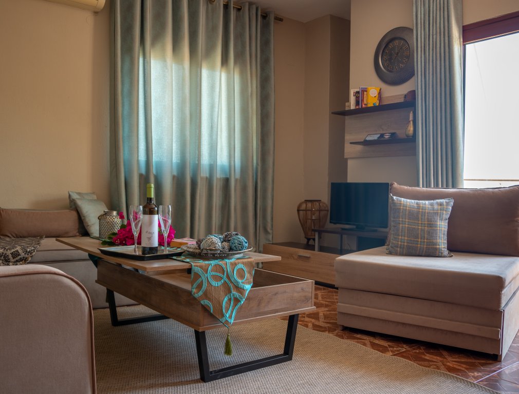 Фото MarGio Skiathos Apartments