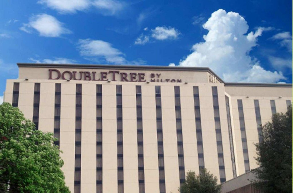 Фото DoubleTree by Hilton Dallas Near the Galleria