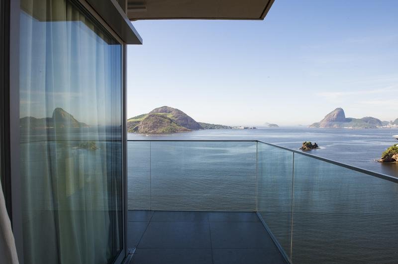 Фото H Niteroi Hotel