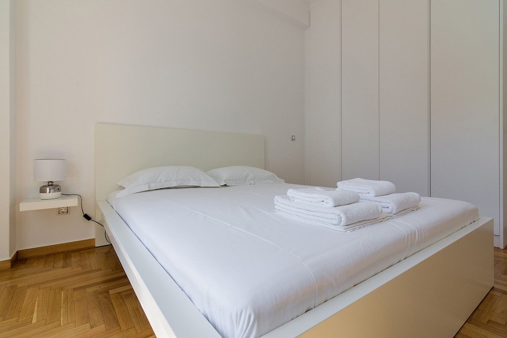 Фото Spacious two bedroom apartment