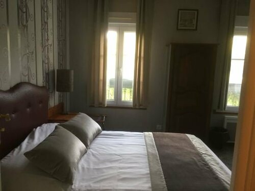 Внешний вид отеля Le Clos De Mutigny в Ла-Шоссе-сюр-Марне, фото 2