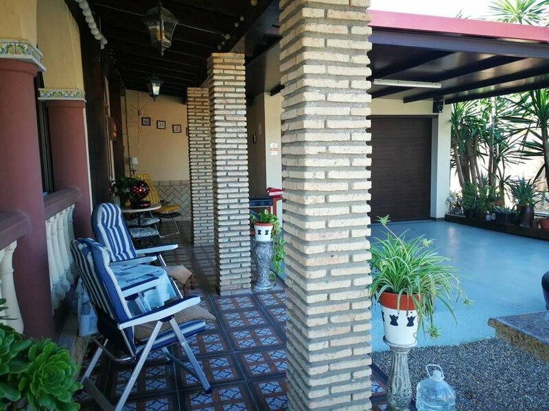 Жильё посуточно House with 2 Bedrooms in Utrera, with Enclosed Garden And Wifi - 65 Km From the Beach