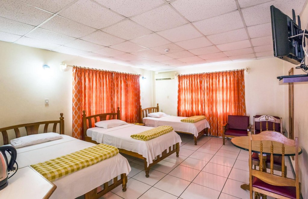 Фото Sundeck Suites