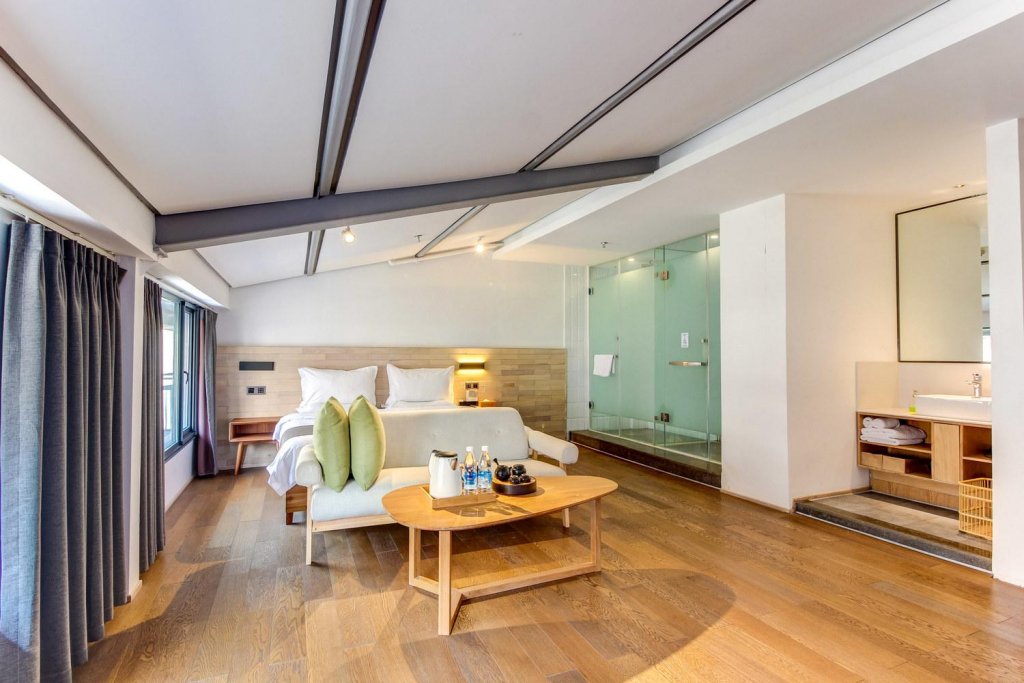 Фото Travelling With Hotel Chengdu Wide and Narrow Alley