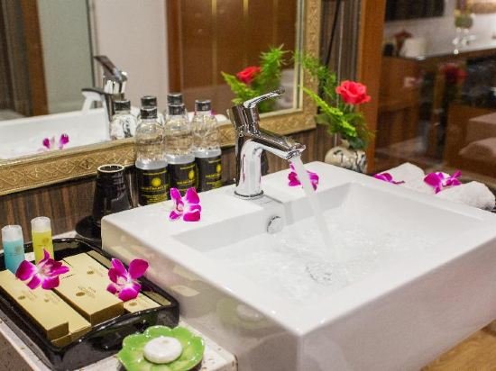 Фото Hanoi Golden Holiday Hotel