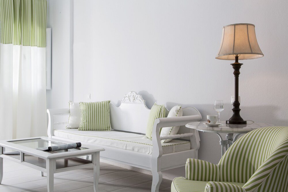 Фото La Maltese Buddha Beach Bar Santorin