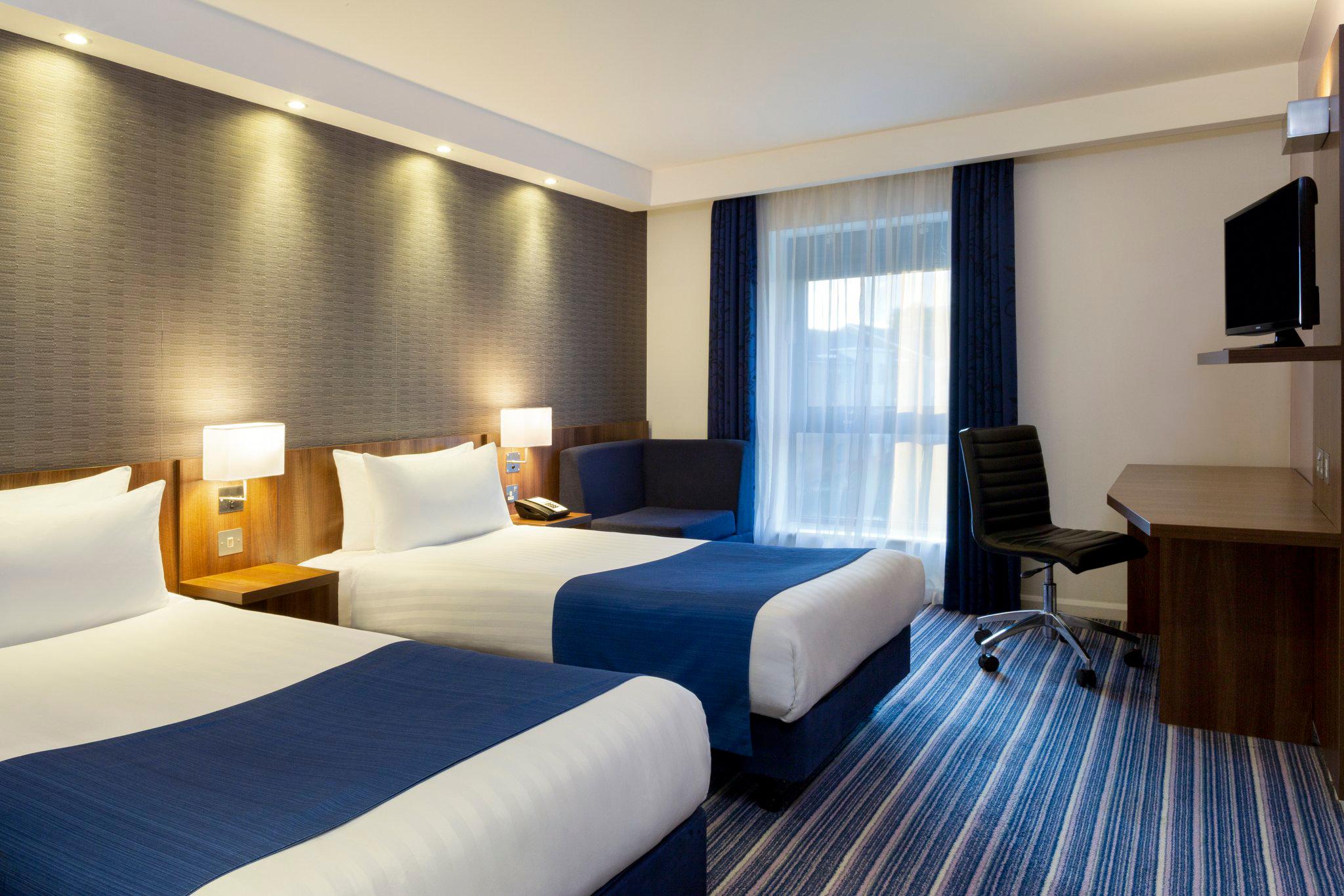 Фото Holiday Inn Express Dunstable, an Ihg Hotel