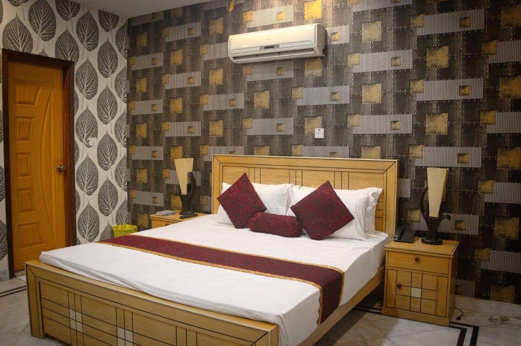 Фото Mall View Hotel