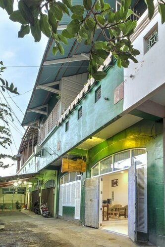 Хостел Riverside Hostel Padang