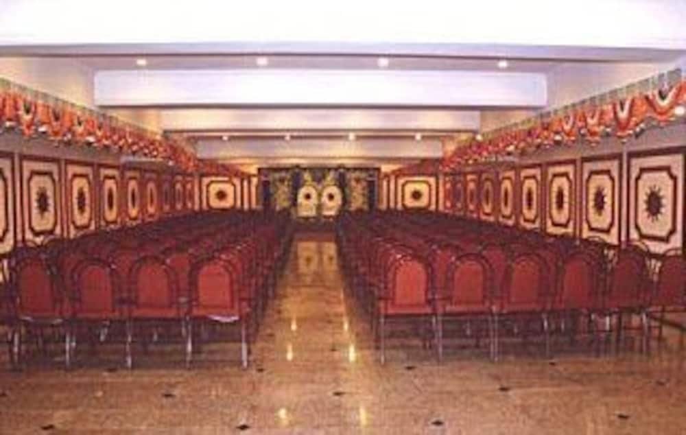 Фото The Vijay Park