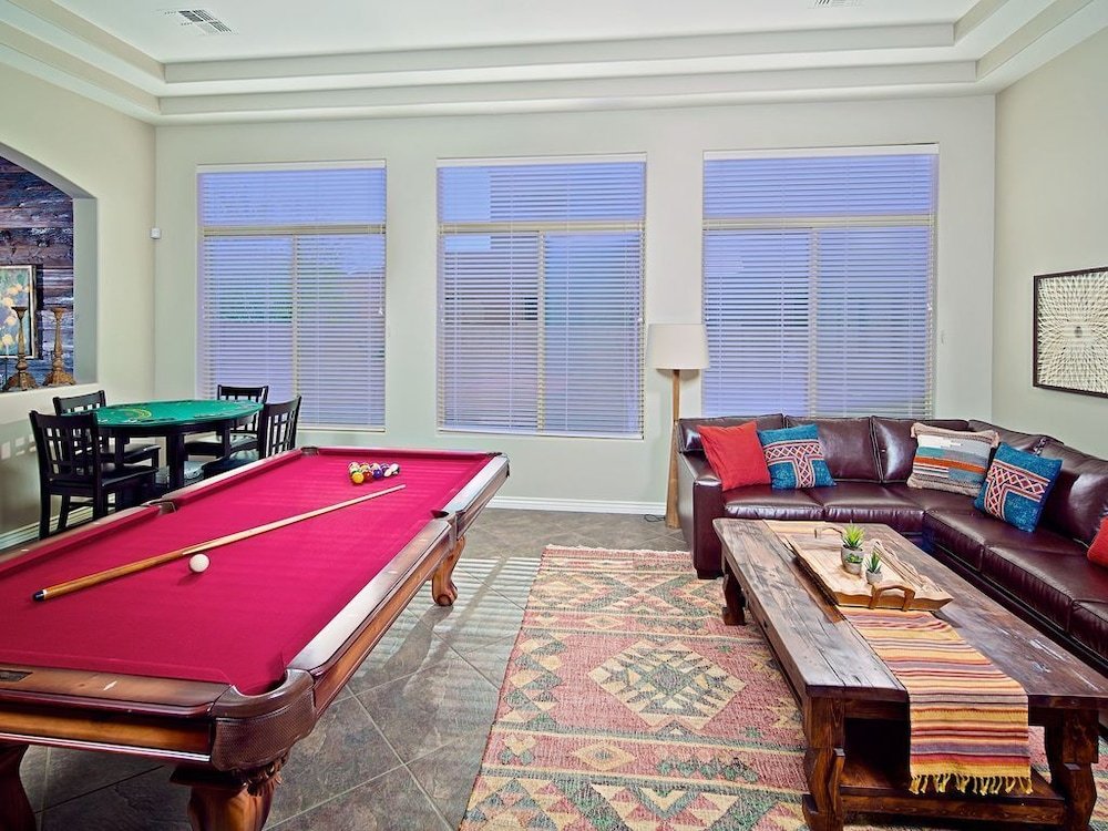 Фото Desert Hills Estate