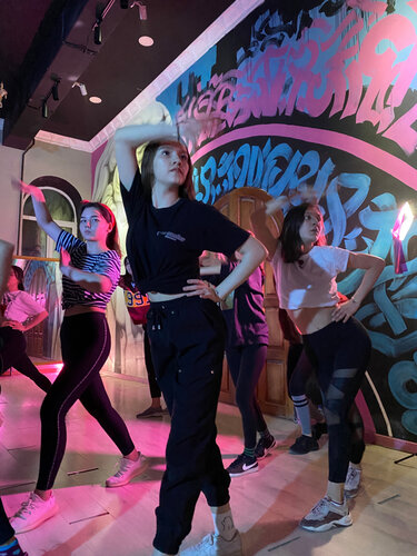 Dans okulları Zlotnikov Dans Merkezi, Taşkent, foto