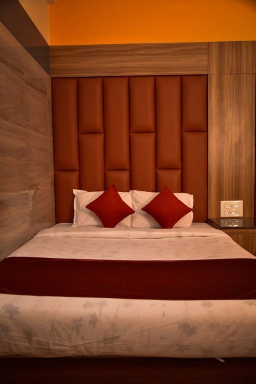 Фото Sree Varada International