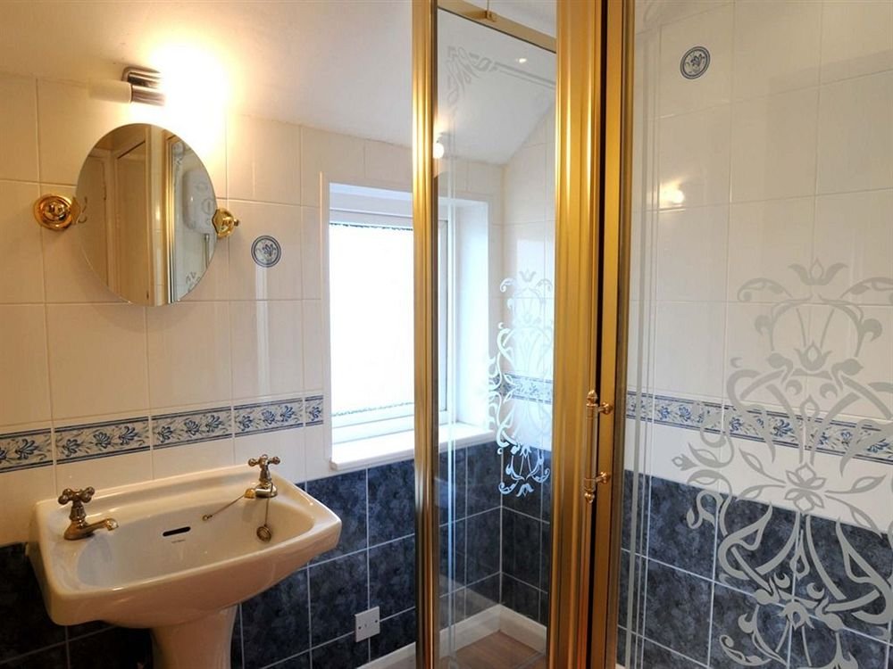 Фото Abbey Court House