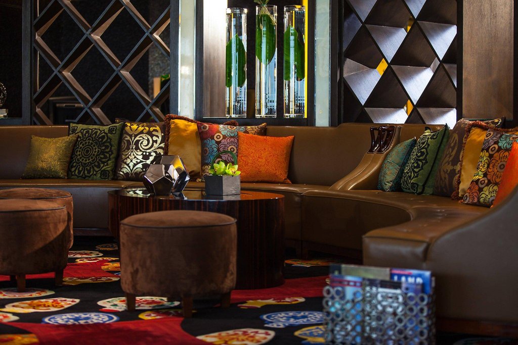 Фото Renaissance Shanghai Yu Garden Hotel