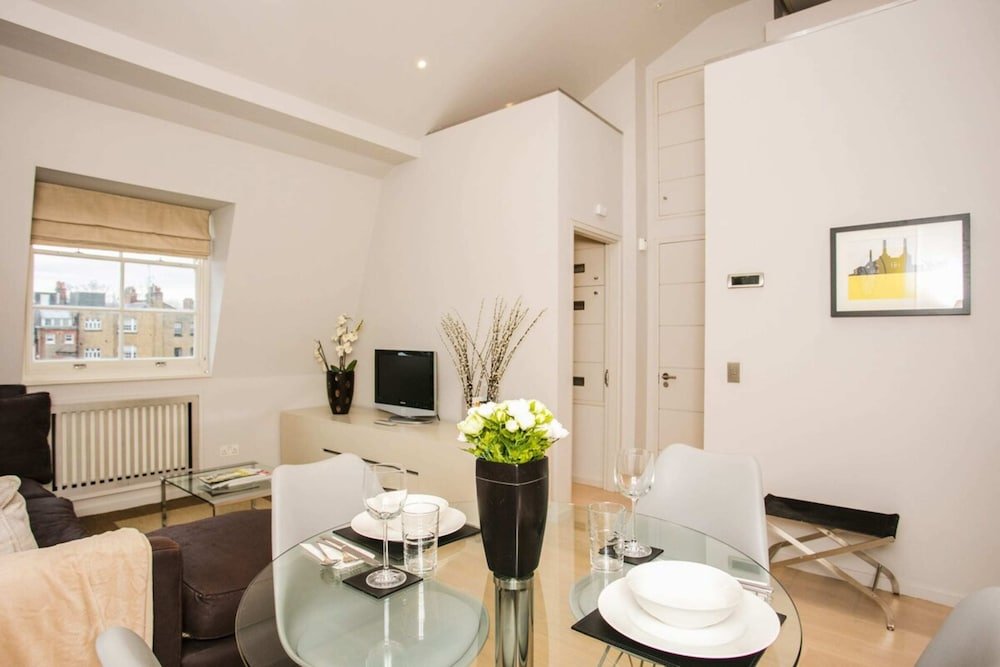 Фото Modern 1 bed Flat in Knightsbridge