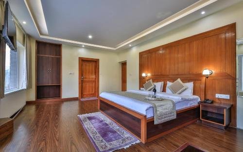 Фото Reenam Hotel