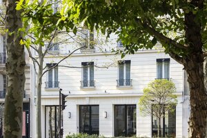 Гостиница Hôtel Du Roule в Нейи-сюре-Сене