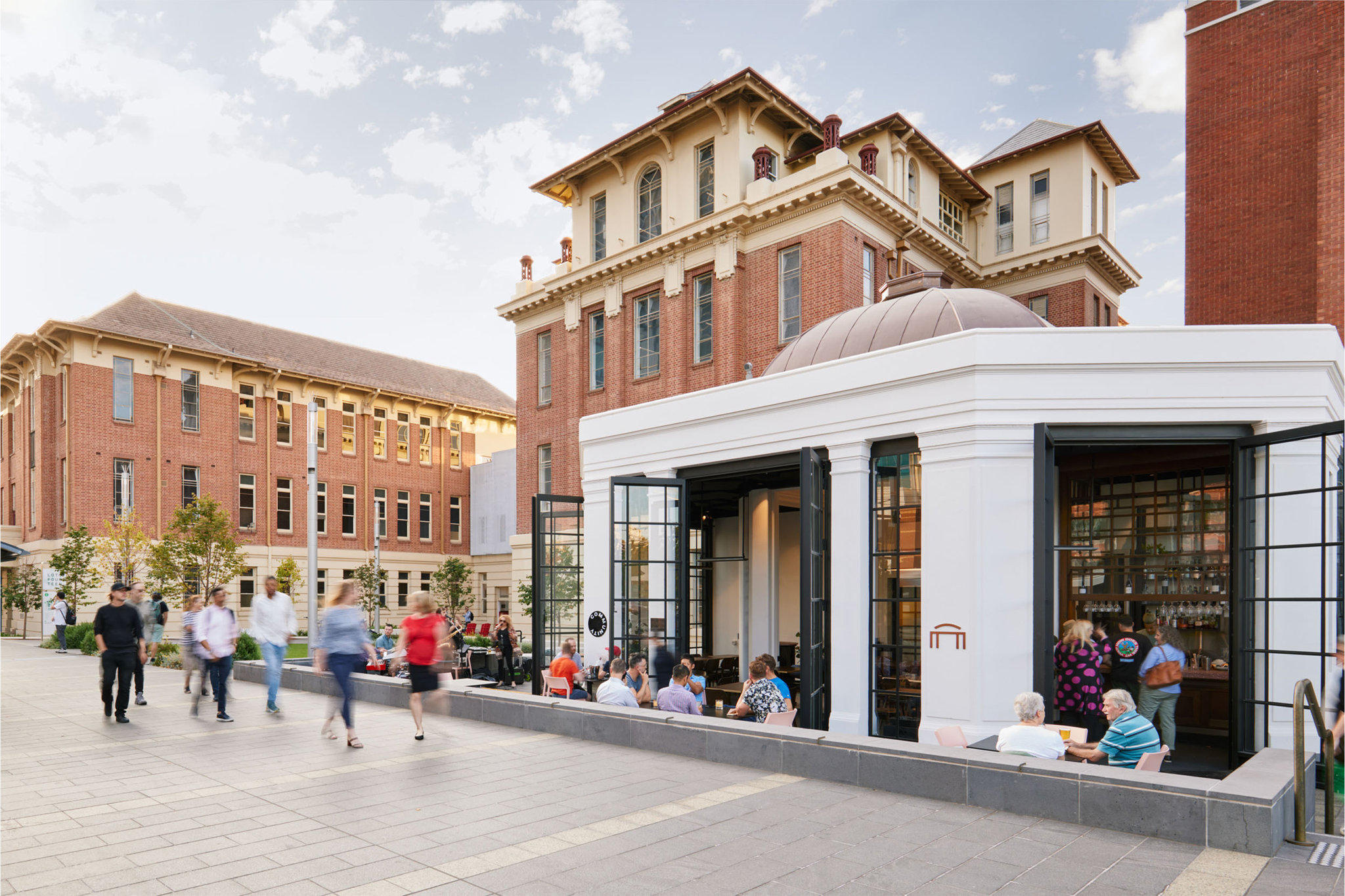 Фото Crowne Plaza by IHG Adelaide