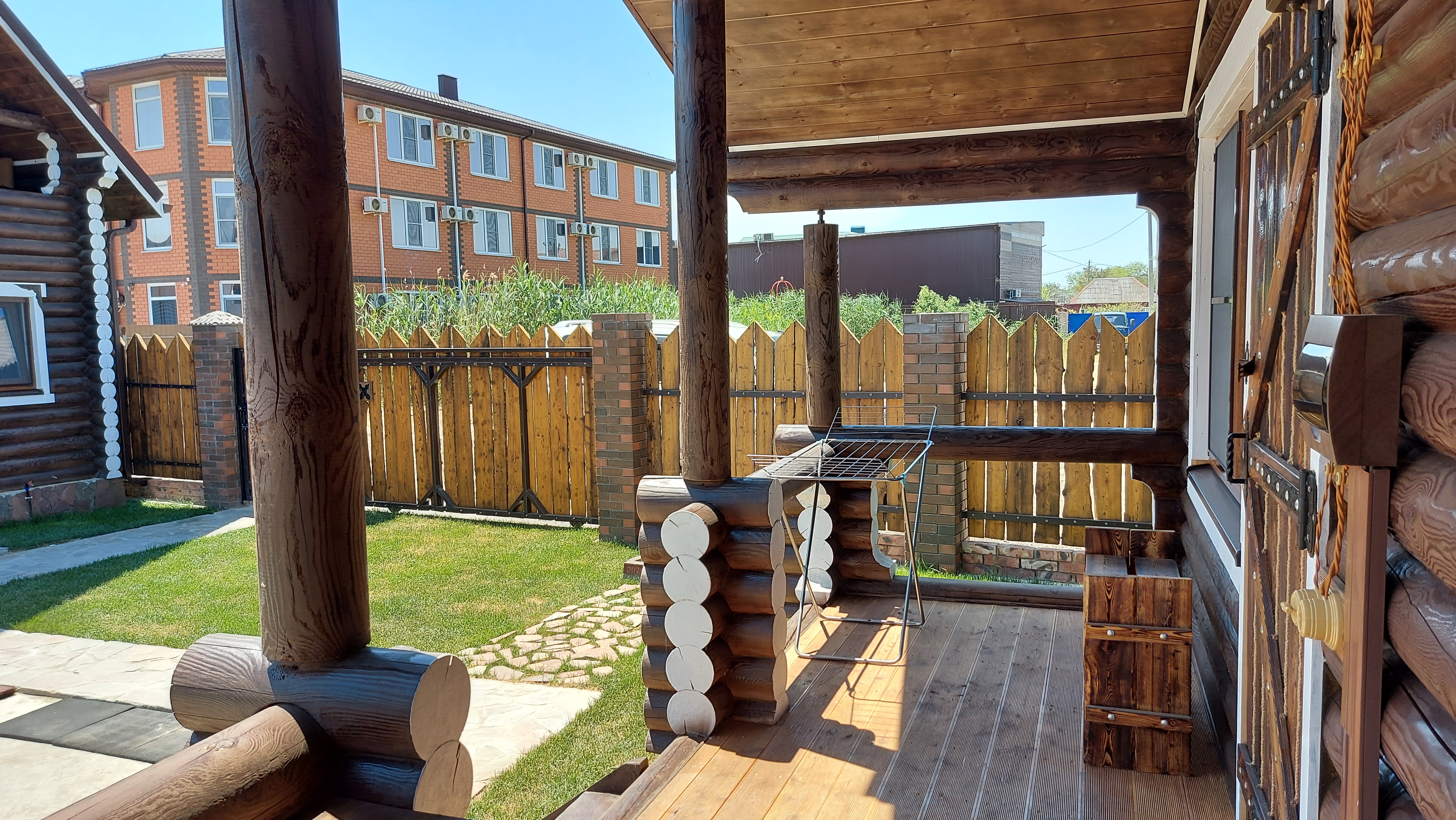 Фото отеля 2