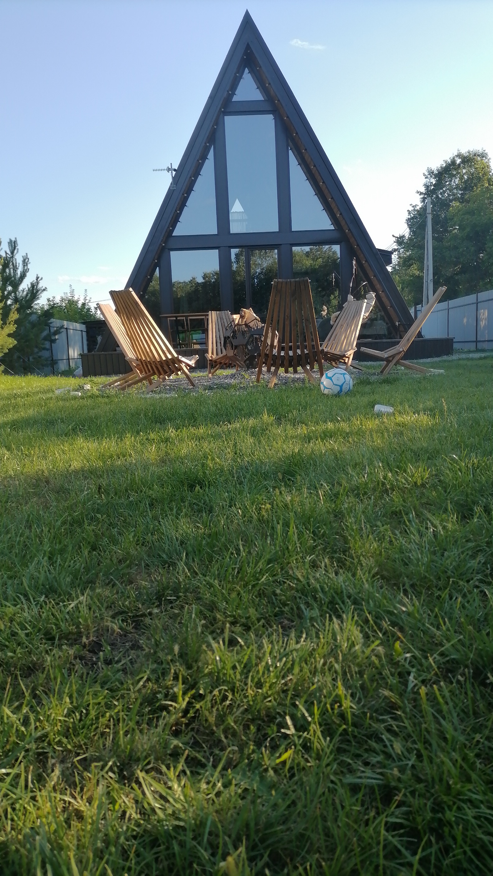 Фото Шалаш у озера