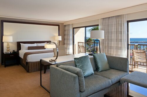 Гостиница Sonesta Redondo Beach & Marina в Редондо-Бич