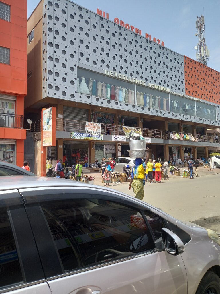 Clothing store Excellent boutique, Accra, photo