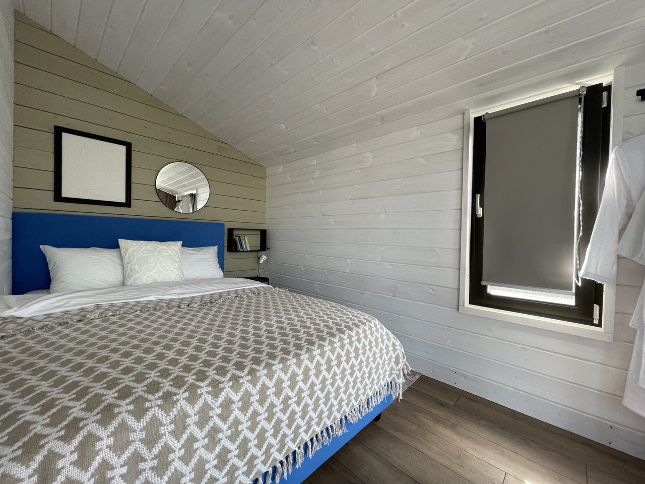 Фото Two House River