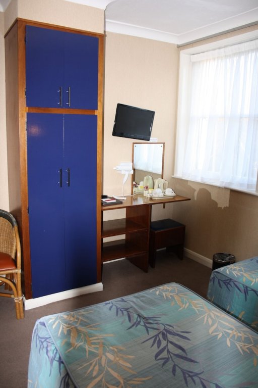 Фото Mitre House Hotel