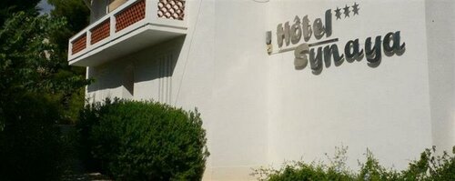 Гостиница Hôtel Synaya в Санари-сюре-Мер