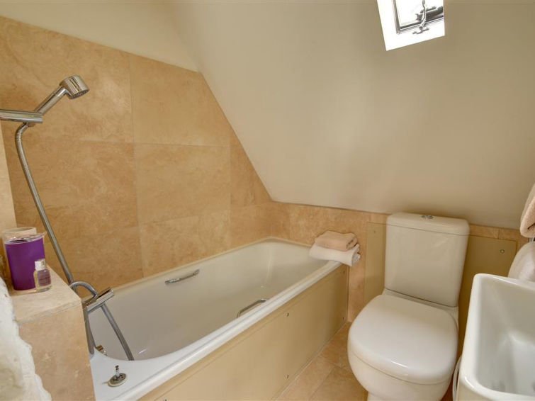 Фото Middle Street