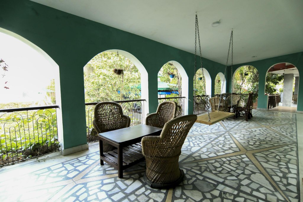 Фото Swiss Cottage and SPA by Salvus