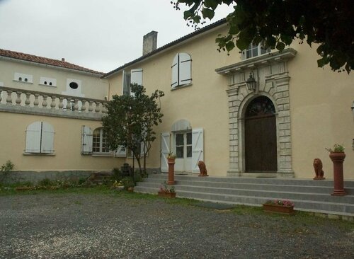 Гостиница Le Clos des Cèdres в Ангулеме