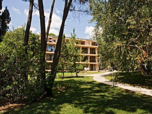 Гостиница Oasis Park Hotel Nesebar в Несебыре