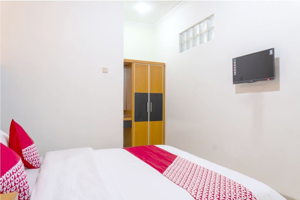 Фото Oyo 617 Sukaraja Residence Syariah