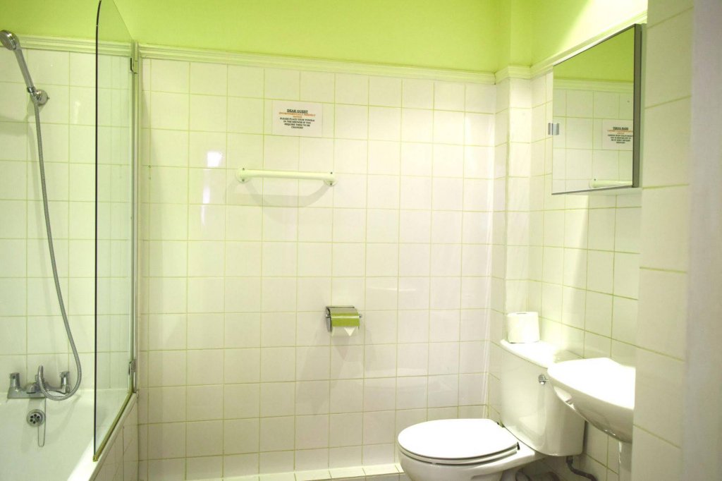 Фото The Black Lion