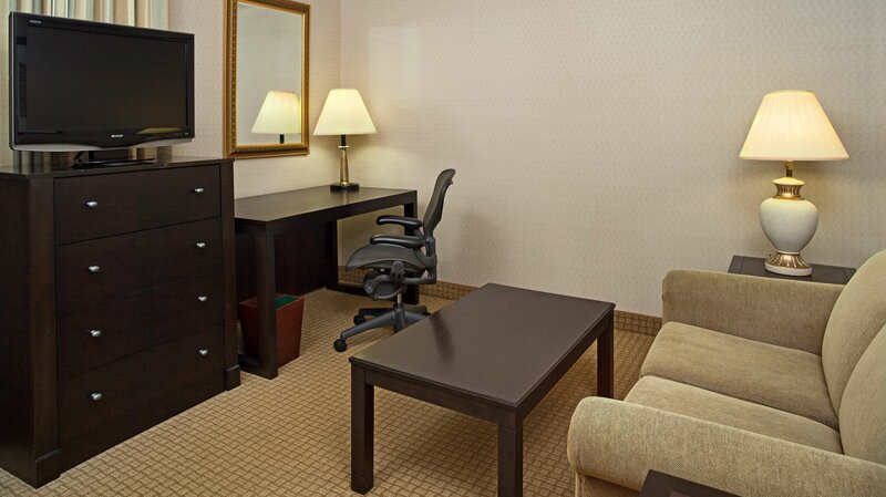 Гостиница DoubleTree by Hilton Chicago Wood Dale - Elk Grove