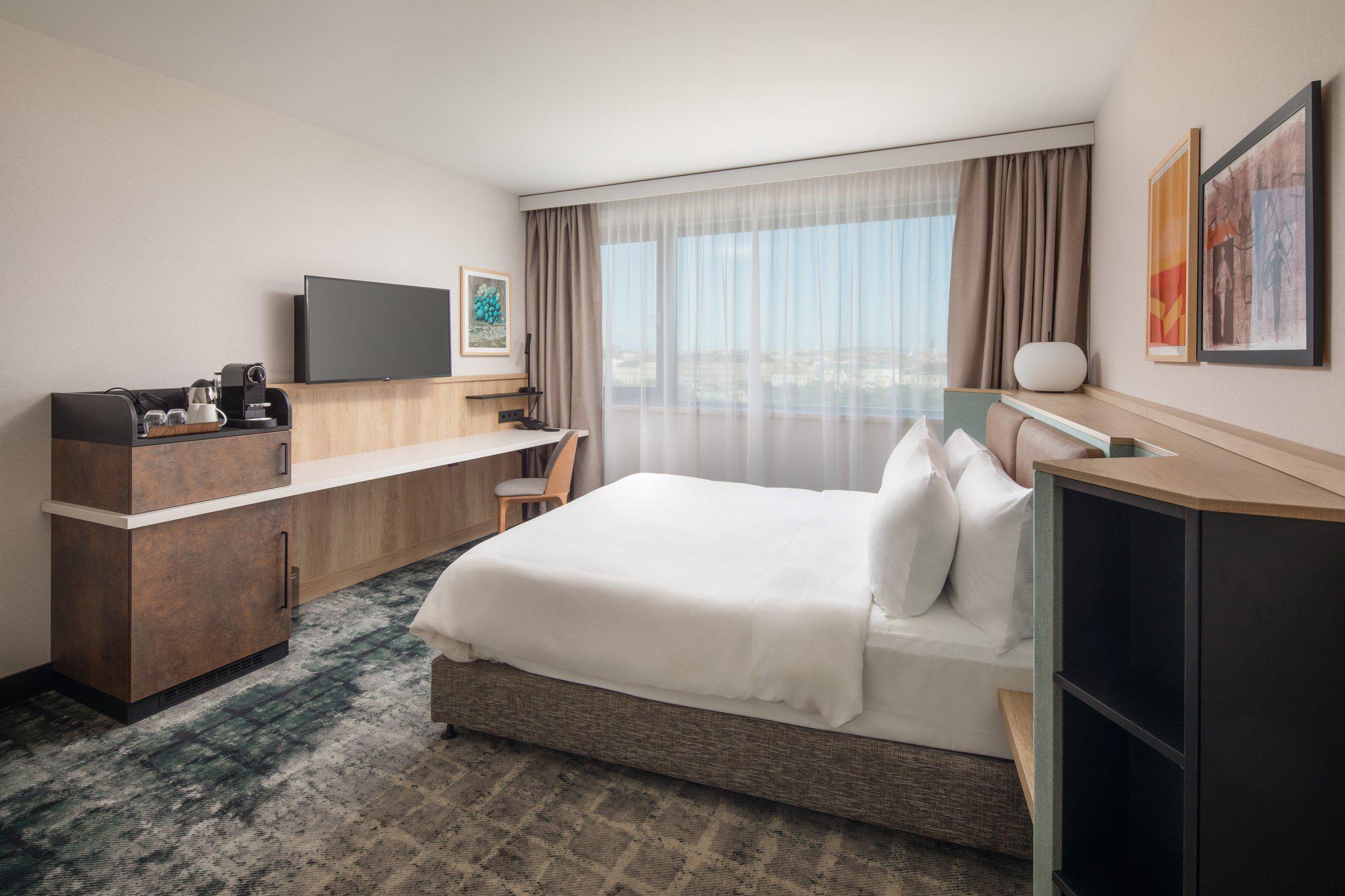 Фото Crowne Plaza Budapest, an Ihg hotel