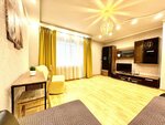 Mirnydom S Dzhakuzi Apartments (ulitsa Tikhonova, 8) ، فندق