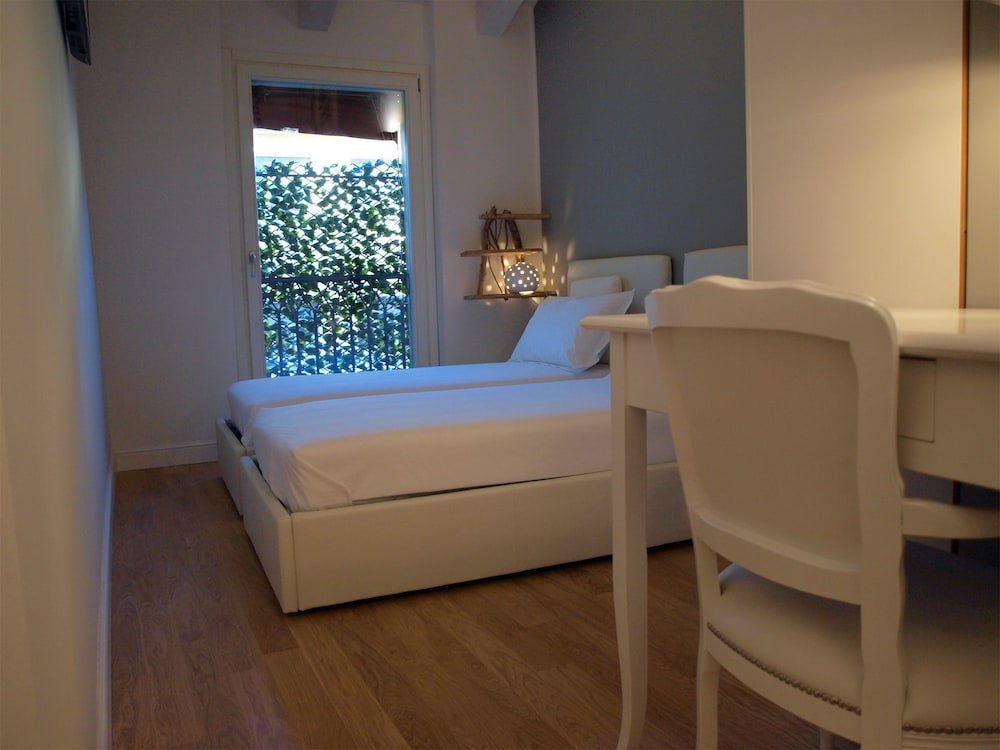 Фото Acquaderni Rooms