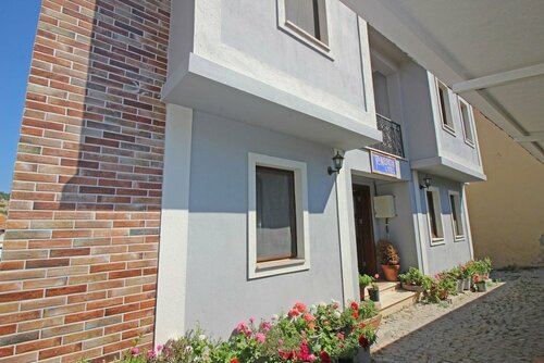 Гостиница Tenedion Hotel в Бозджааде