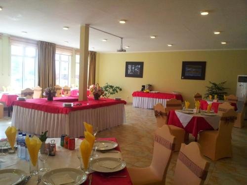 Фото Edelweiss Art Hotel