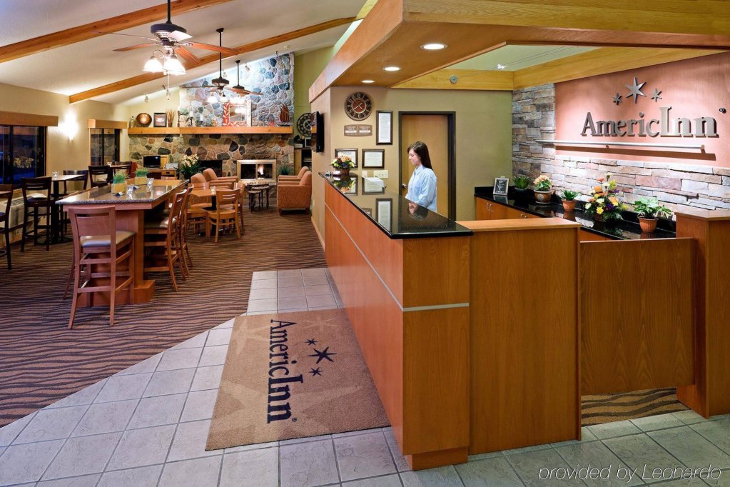 Фото AmericInn by Wyndham Worthington