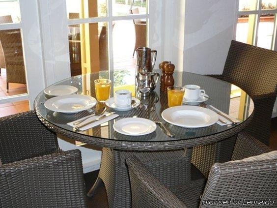 Фото Hotel Kurrajong Canberra