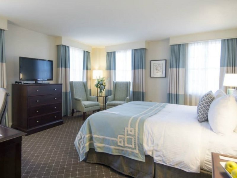 Фото The Mills House Wyndham Grand Hotel