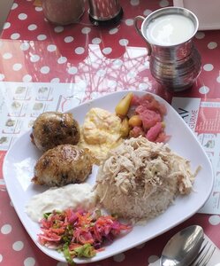 Zen Pilav Gurme (Çanakkale, Canakkale Merkez  Disirict, Kemalpaşa Mah., Fetvane Sok., 20) ، مطعم