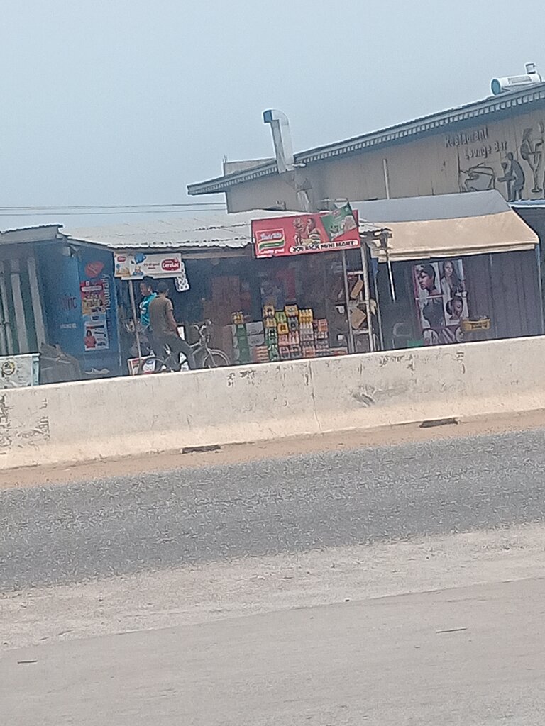 Alcoholic beverages Joerick mini mart, Accra, photo