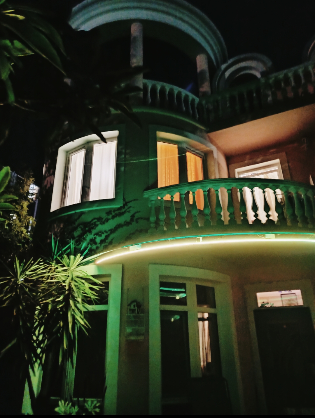 Фото Милана