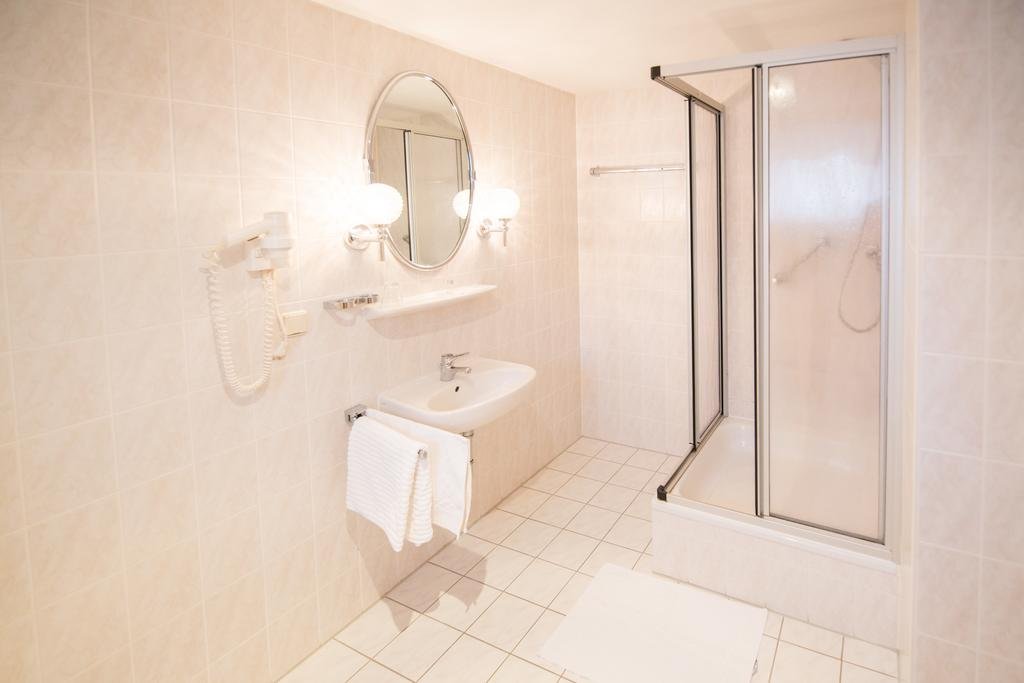 Фото Hotel Goldenes Schiff